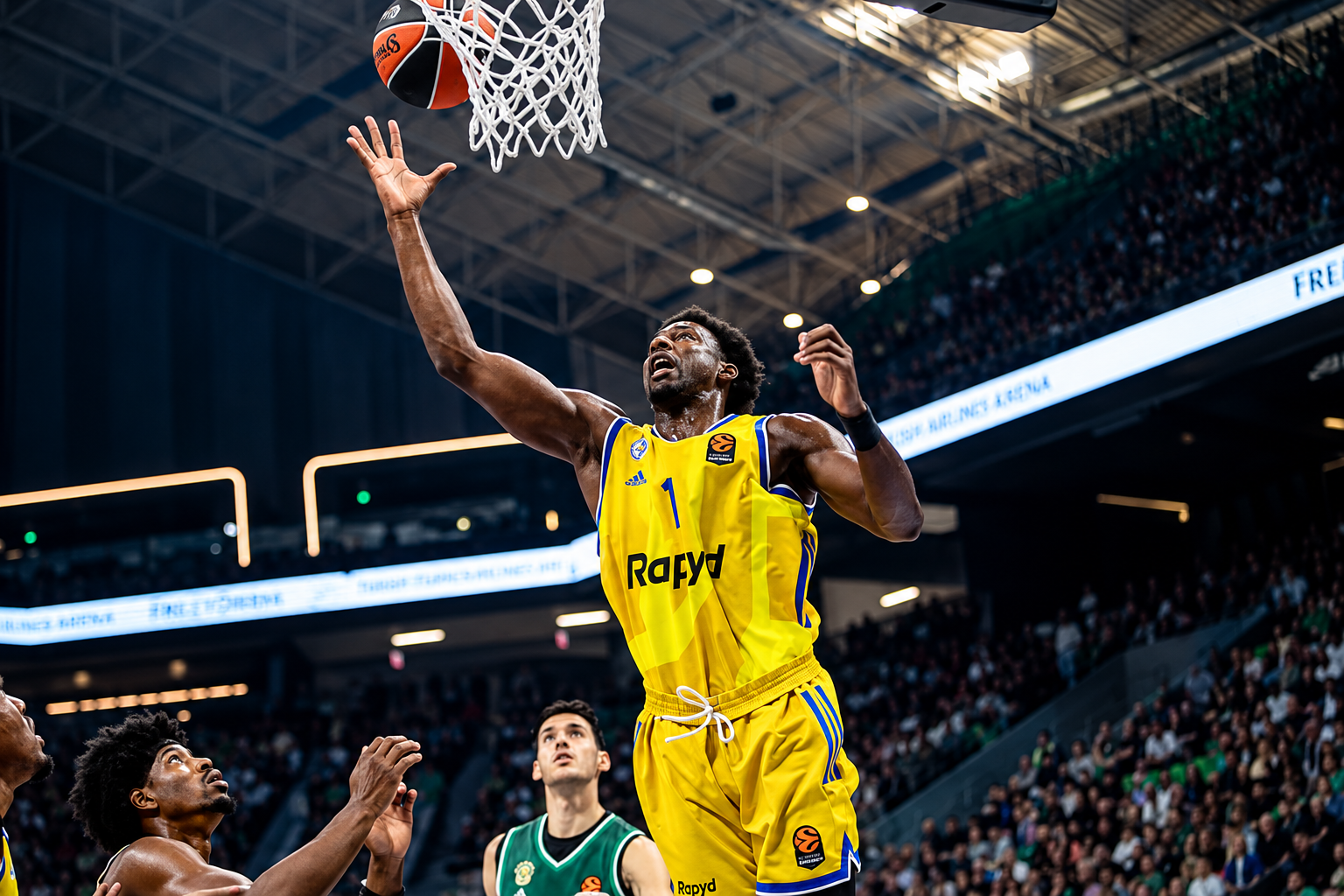 Jaylen Hoard après la rencontre entre le FC Barcelone et le Maccabi Tel-Aviv